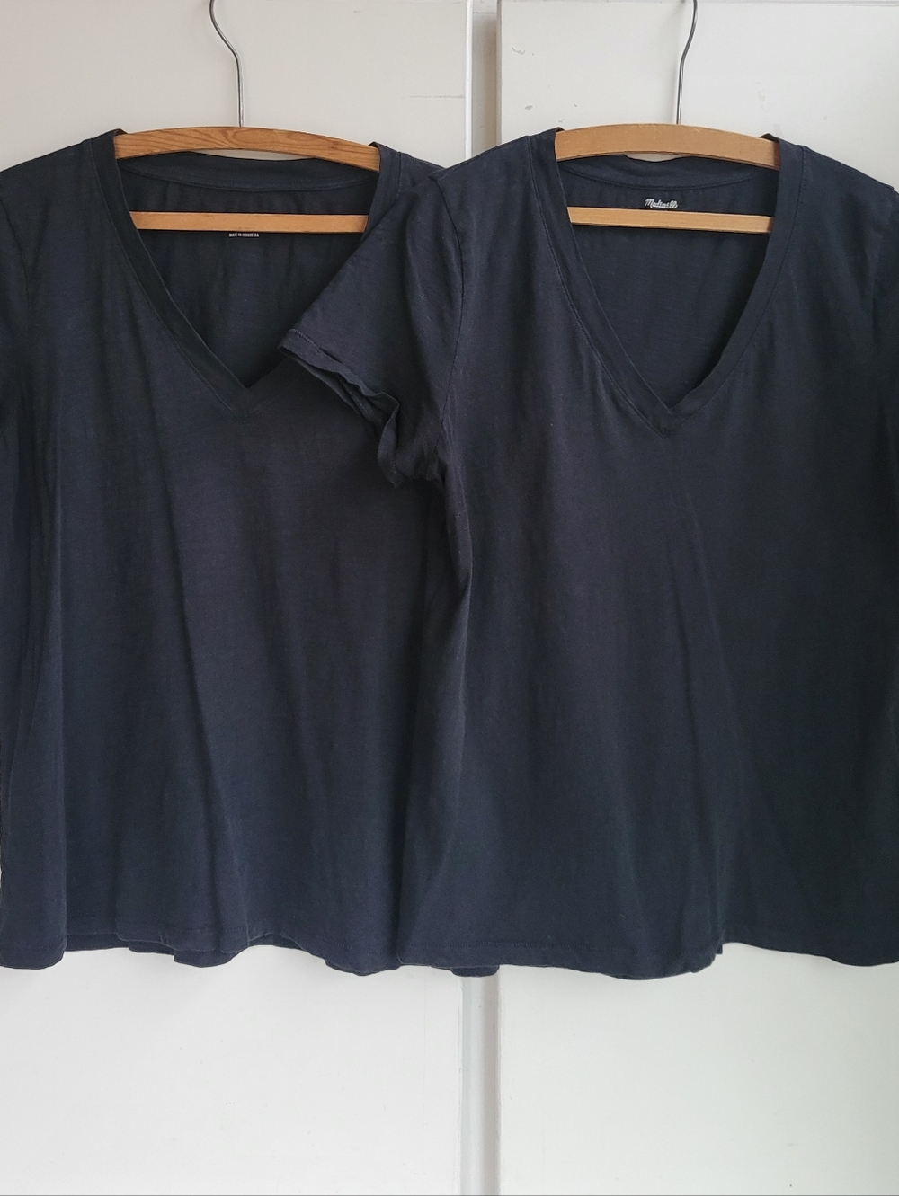 Madewell Whisper Cotton V Neck Tee Size M BUNDLE Black Cotton Basic